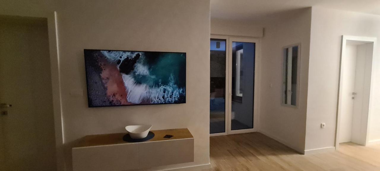Apartman Marcelina 1 With Private Pool Trogir Exterior photo