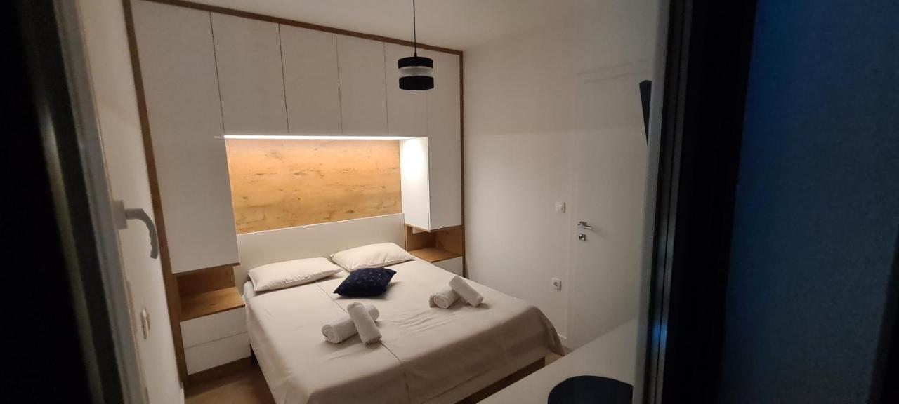 Apartman Marcelina 1 With Private Pool Trogir Exterior photo
