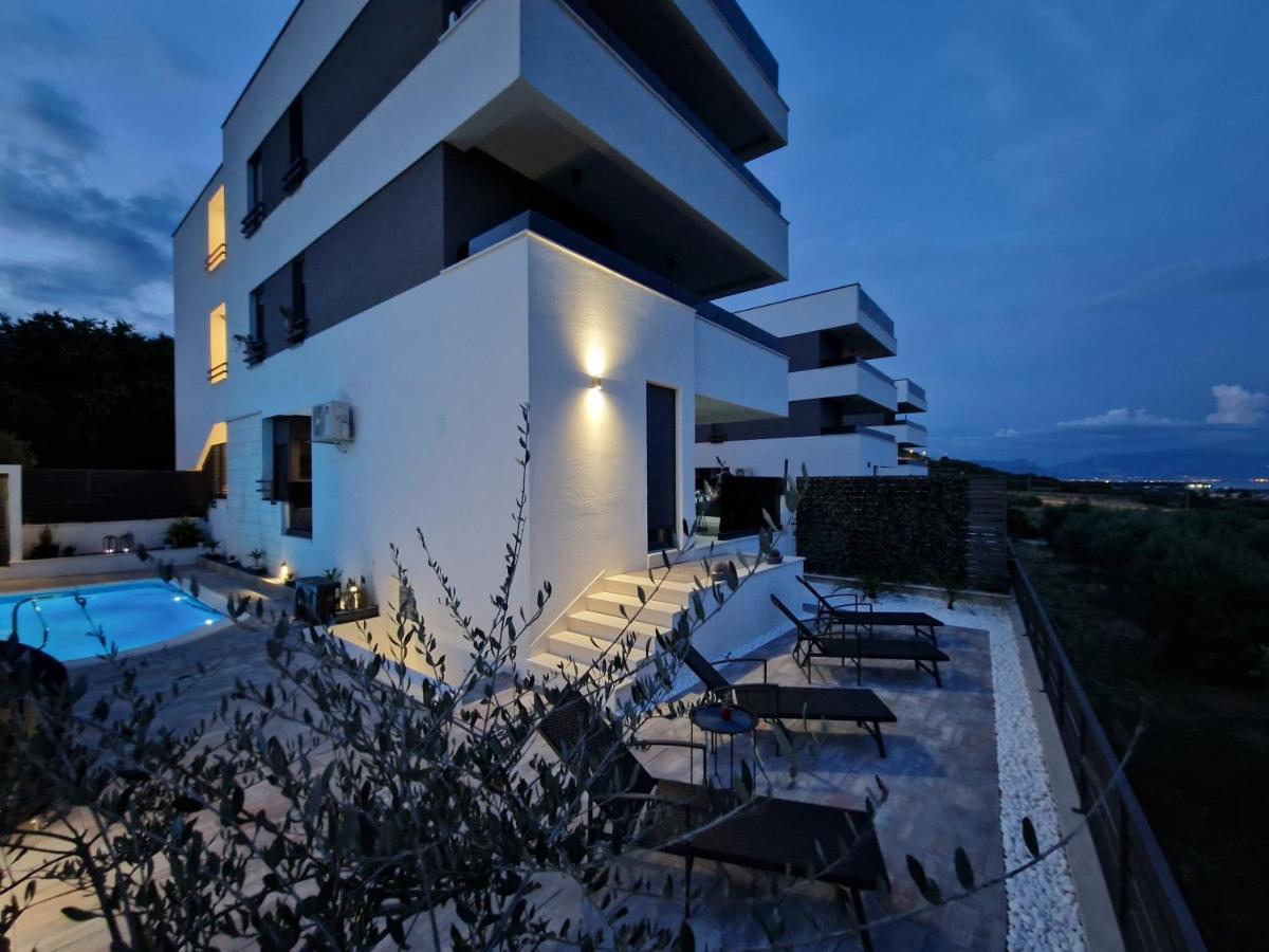 Apartman Marcelina 1 With Private Pool Trogir Exterior photo